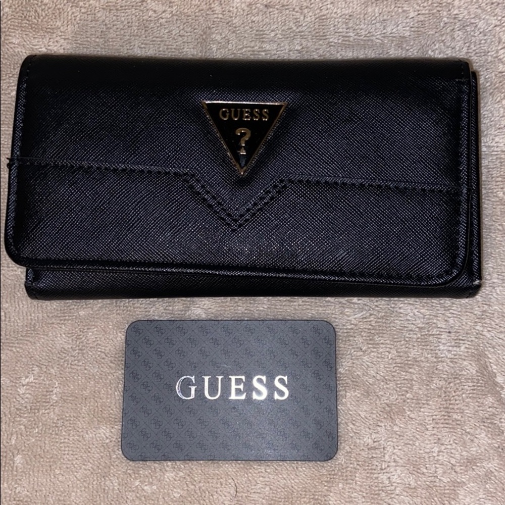 🕸Guess Black Tri-fold guess wallet